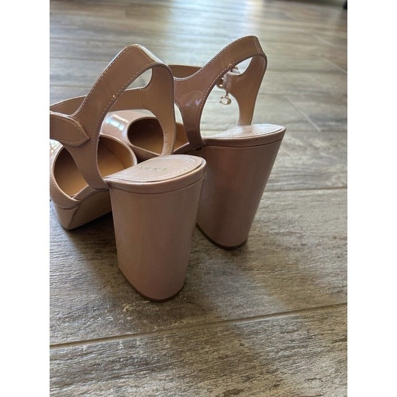 COACH Isabella Patent Leather Pump Pale Blush 8.5 B (M) - Picture 10 of 11